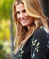 Idina_on_Extra_28729.jpg